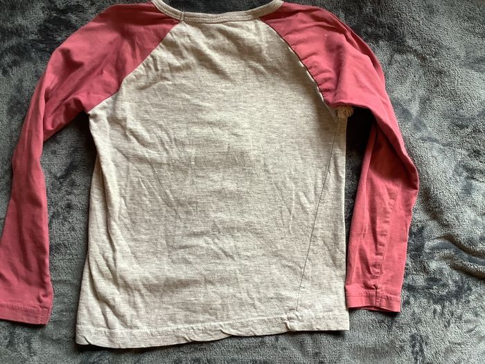 T-shirt manches longues gris et rose taille 110/116 (5/6 ans)  Petites franges sur les côtés - photo numéro 3