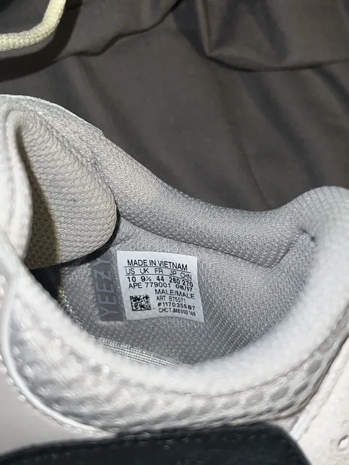 Basket Adidas yessy boost 700 authentique édition limitée rare - photo numéro 5