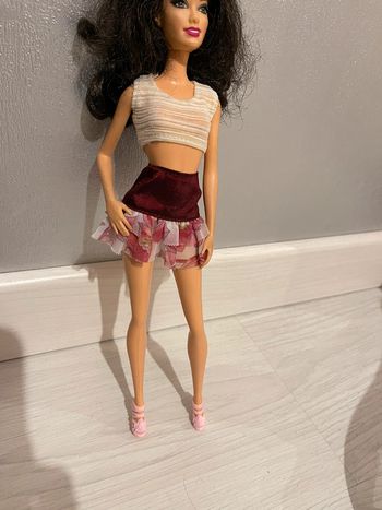 Tenue pour poupée barbie
