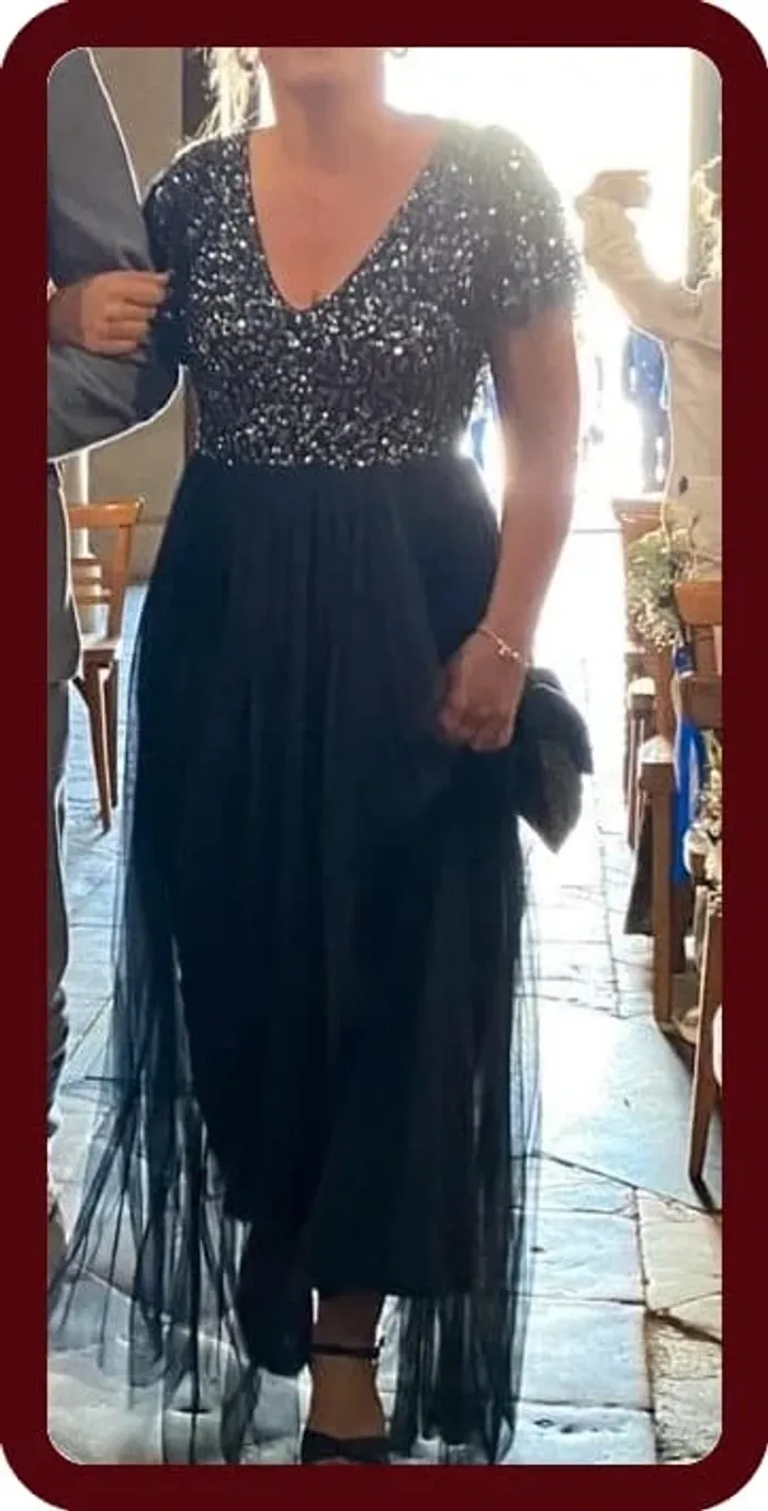 Jolie robe à sequins - photo numéro 6