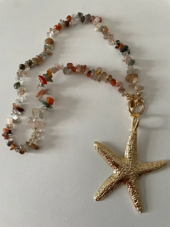 Collier pierre naturelles & pendentif étoile de mer dorée