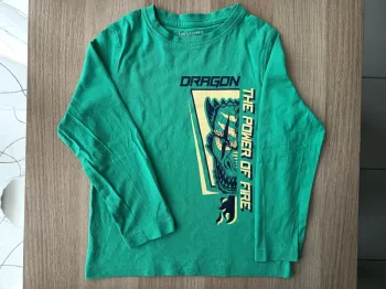 Tee-shirt manches longues garçon 6 ans très bon état