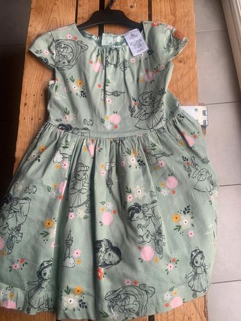 Robe verte Disney animators 3ans
