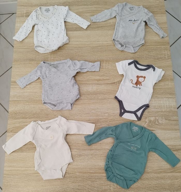 Lot vêtements 1 mois - photo numéro 2