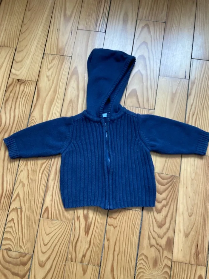 Gilet marine 6 mois avec capuche