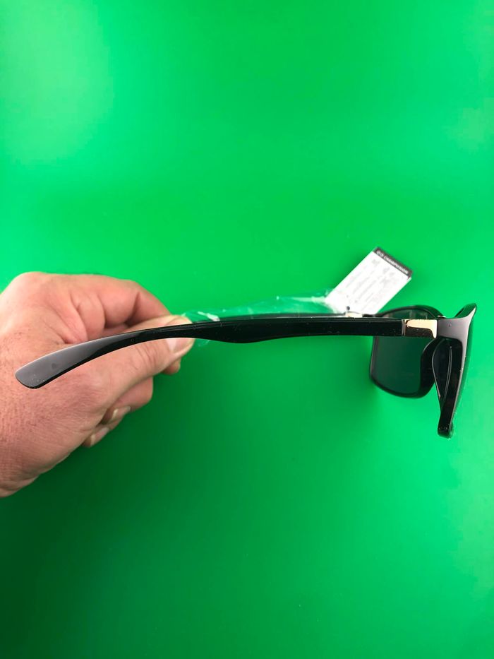 Lunette de soleil - photo numéro 4