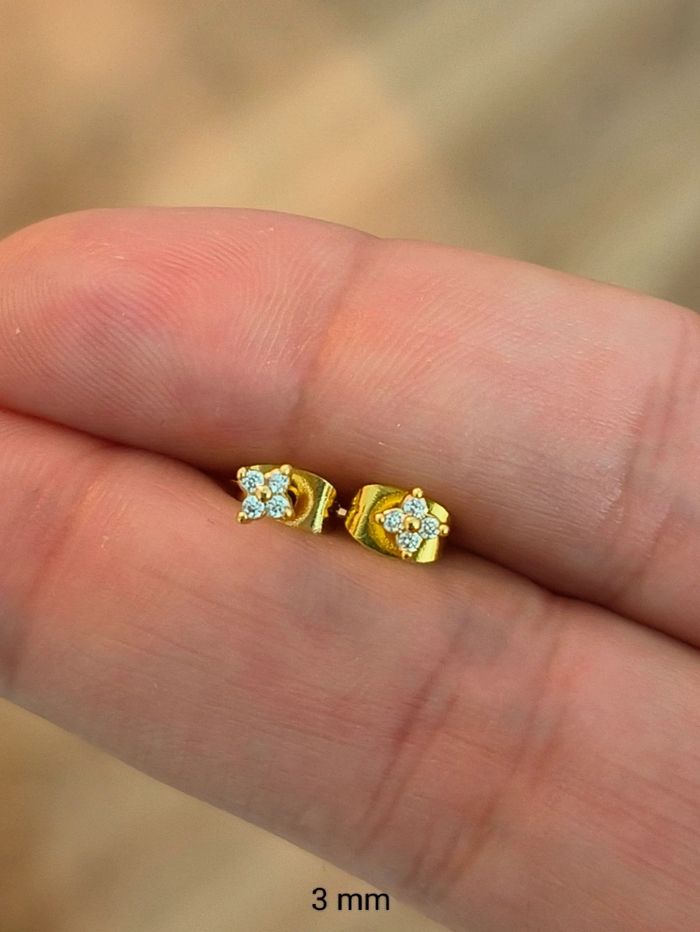 Boucles/clous d'oreilles