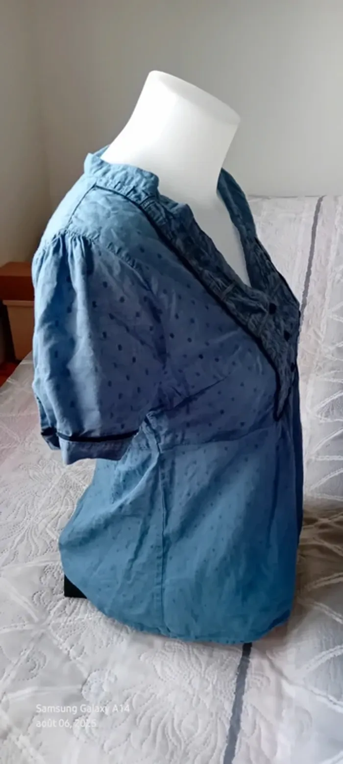 Blouse manches courtes col V avec boutons et broderies bleu femme 36 h&m - photo numéro 6