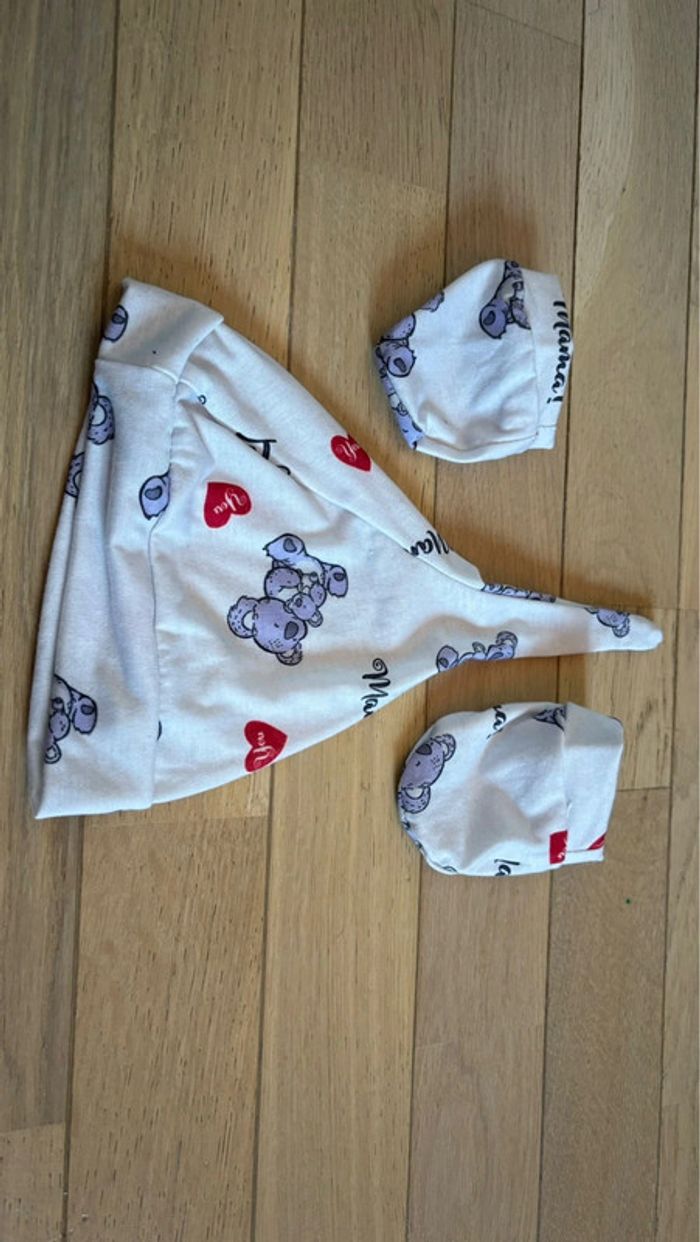 Bonnet et moufle nouveau né