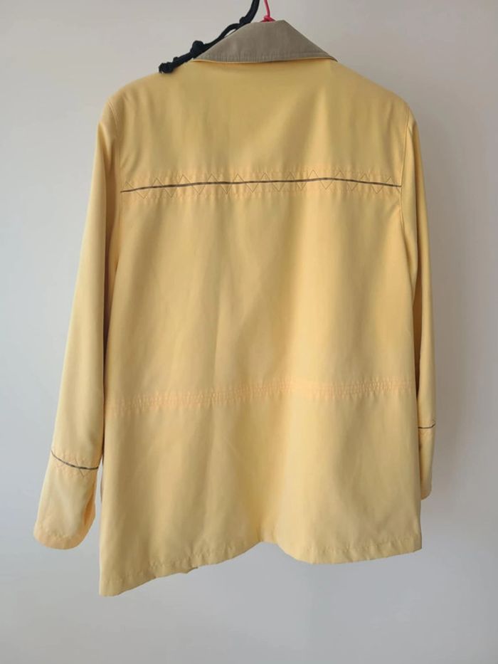 Trench court jaune pastel • taille 40 - photo numéro 3