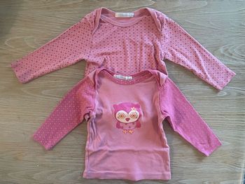 Lot 2 maillots de corps fille 2 ans