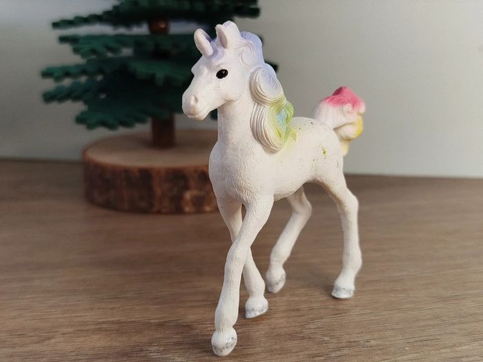 Schleich figurine Animal imaginaire Bayala jeune licorne
