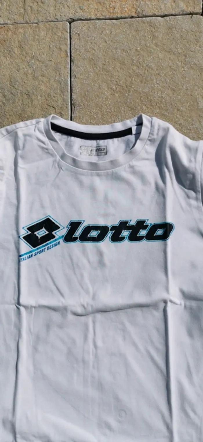 Tee-shirt lotto taille S enfant (10 ans) - photo numéro 2