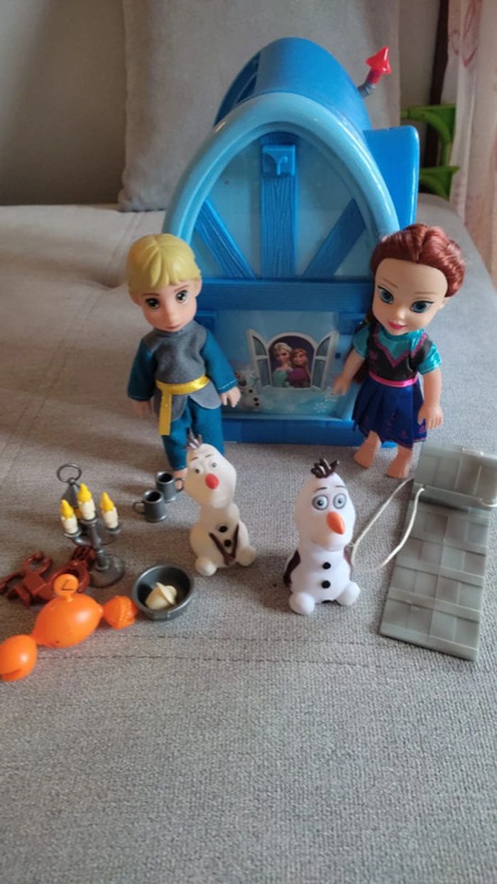 Maison Frozen reine des neiges + accessoires + personnages dolls Anna et kristoof - photo numéro 2