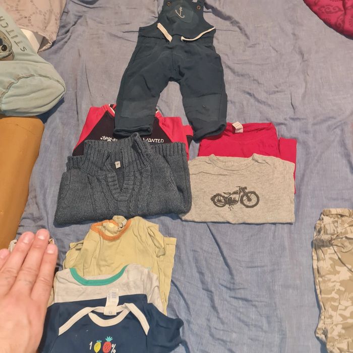 Lot Vêtement garçon 18 mois - photo numéro 2
