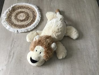 Grand lion peluche