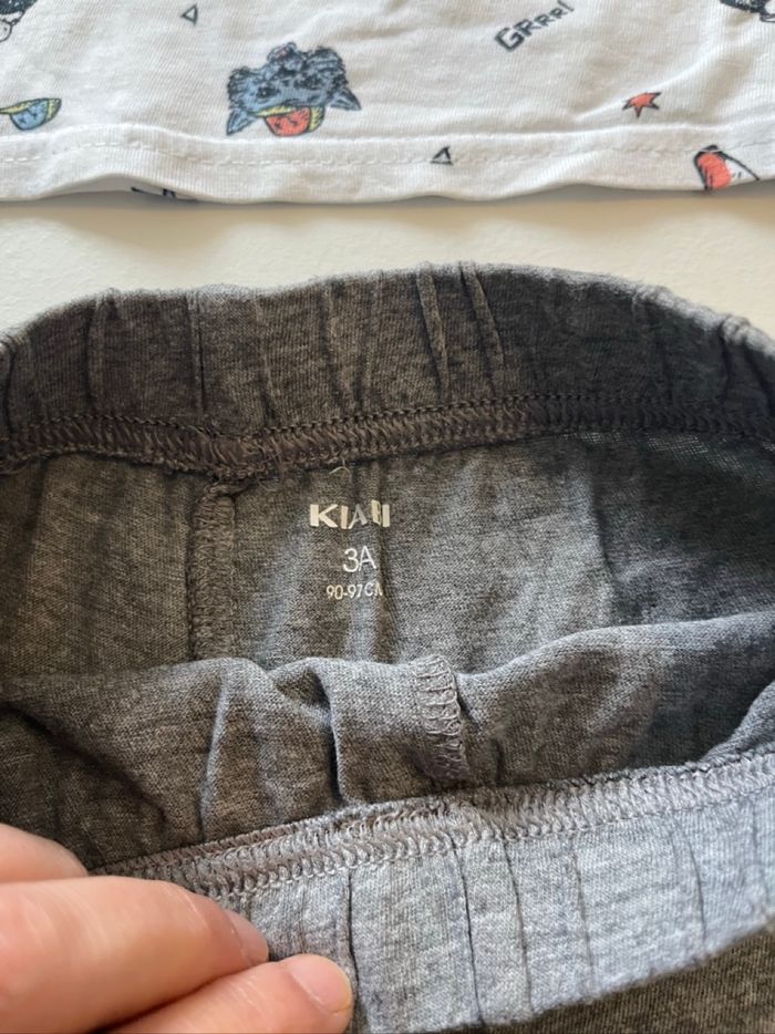 Pyjama Kiabi 2 pièces  3 ans - photo numéro 3