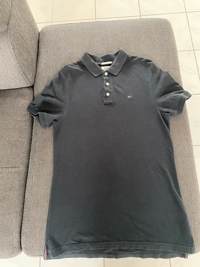 Lot 2 polos Tommy Hilfiger homme taille S Noir & Bleu Marine Très bon état - photo numéro 4