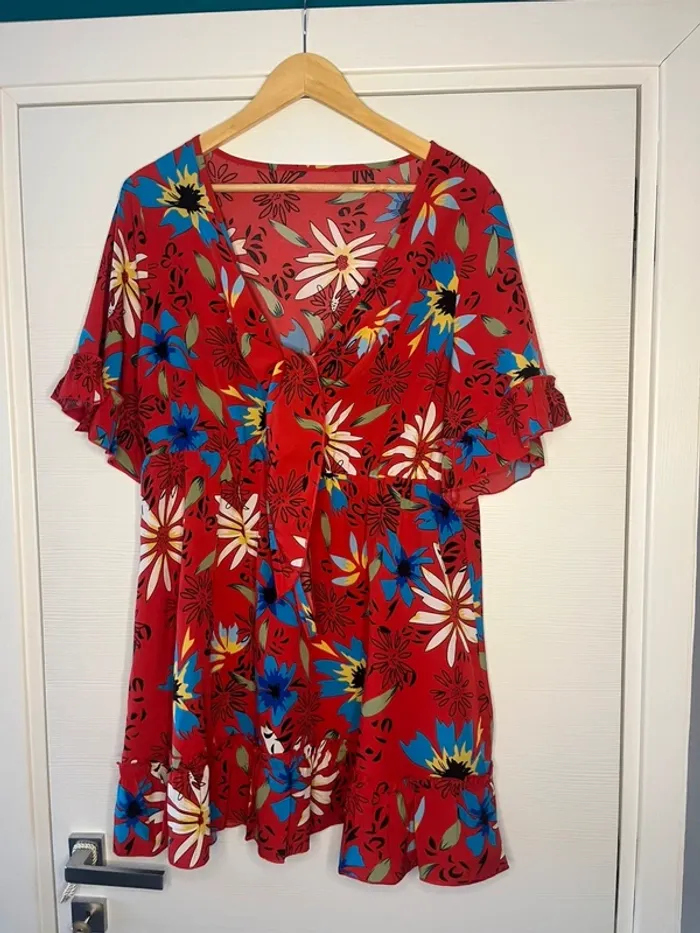 🔹 Robe Rouge à Fleurs – Shein Curve 🔹