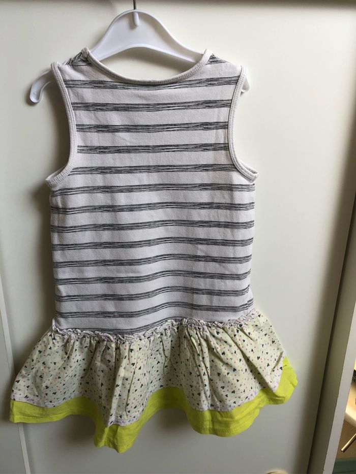 Robe avec volants - photo numéro 2