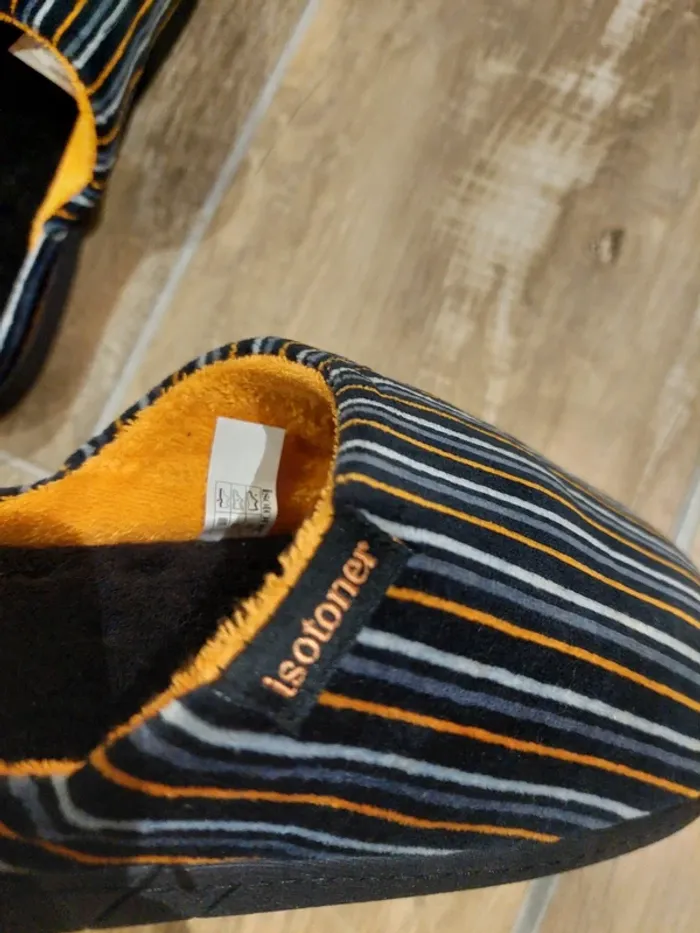 Chaussons isotoner 42 - photo numéro 2