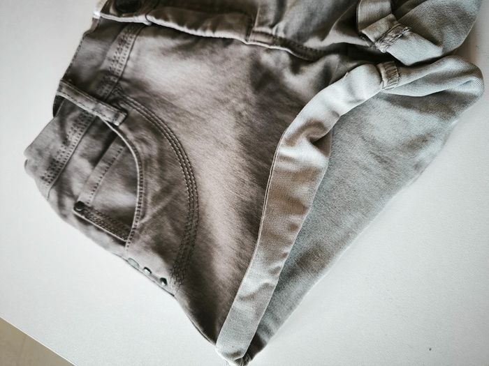 Short gris foncé name it 10 ans - photo numéro 2