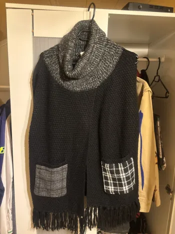 Poncho sans manches desigual