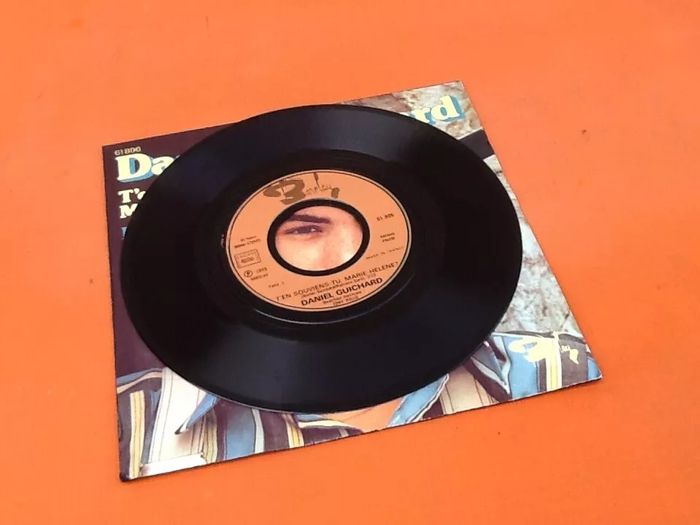 Vinyle 45 tours Daniel Guichard T' en souviens-tu, Marie-Hélène (1973) - photo numéro 5