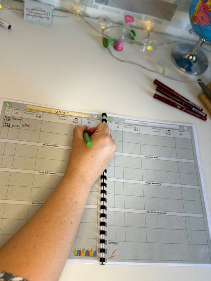 Cahier journal 1 jour = 1 page Organisation Enseignant - photo numéro 18