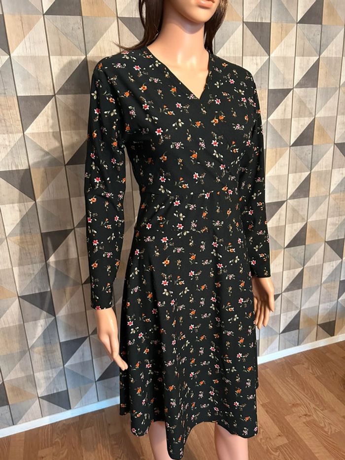 Jolie robe manches longues - photo numéro 2