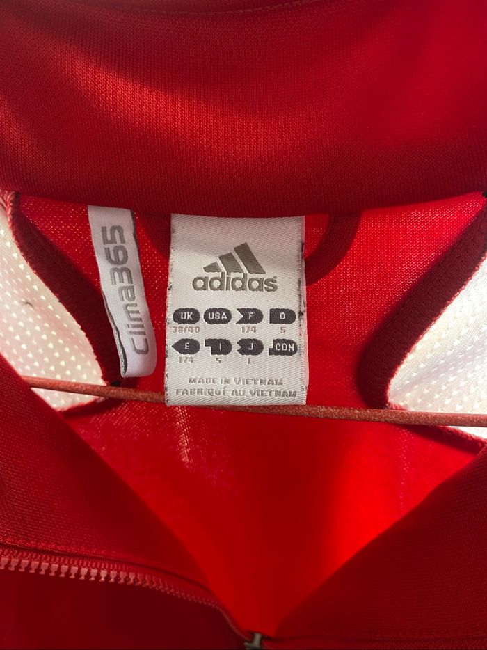 Sweet de sport Adidas rouge taille L écusson BEC escrime - photo numéro 3