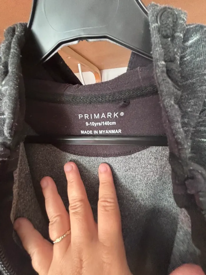 Veste à capuche gris anthracite Chine • Primark • 10 ans - photo numéro 5