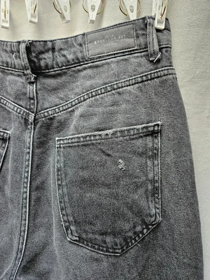 Jean noir délavé destroy Stradivarius taille 38/M - photo numéro 7