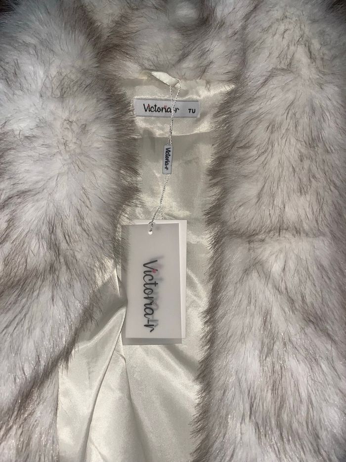 Manteau fausse fourrure - photo numéro 2