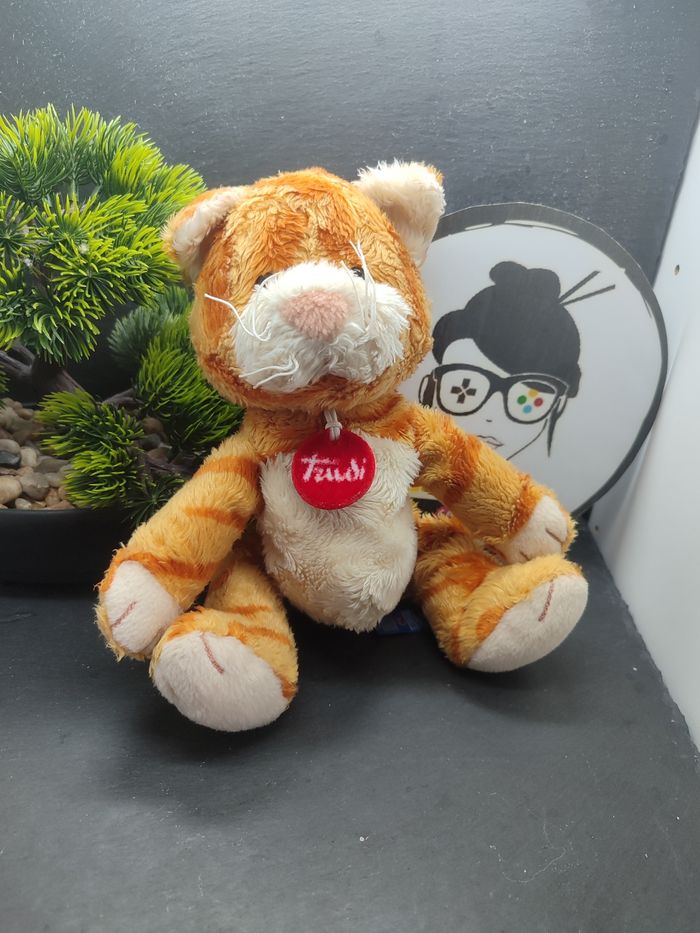 peluche doudou chat trudi roux orange blanc médaille rouge beige moustache Bille