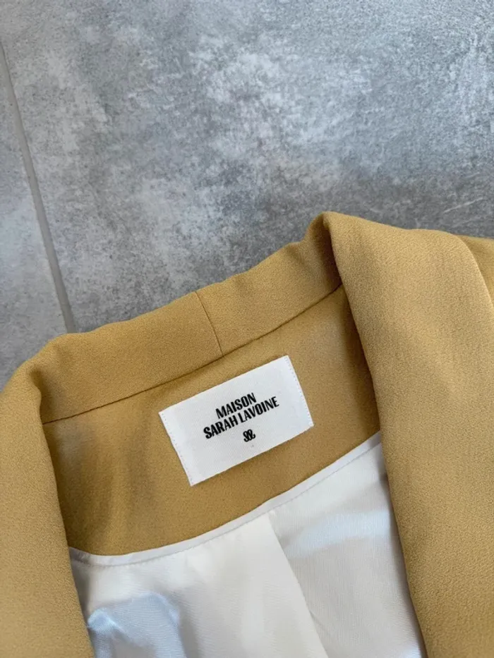 Tailleur ensemble blazer et pantalon Maison Sarah Lavoine doré taille XS parfait état - photo numéro 9