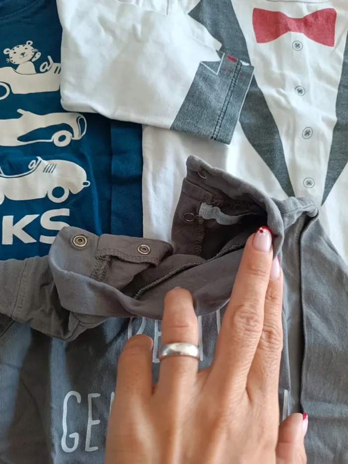 Lot de 3 Tshirts à manches longues 18 mois - photo numéro 4