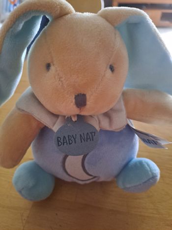 Peluche boîte à musique