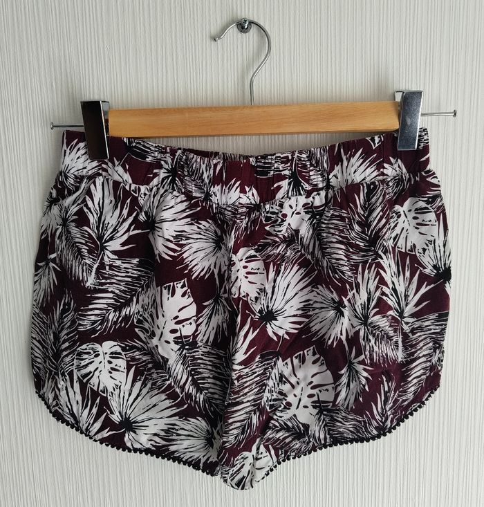 Short court - Ado Fille
