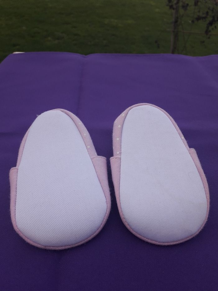 Chaussons bébé filles pointure 18 - photo numéro 2
