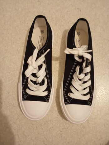 Basket femme 39 neuf