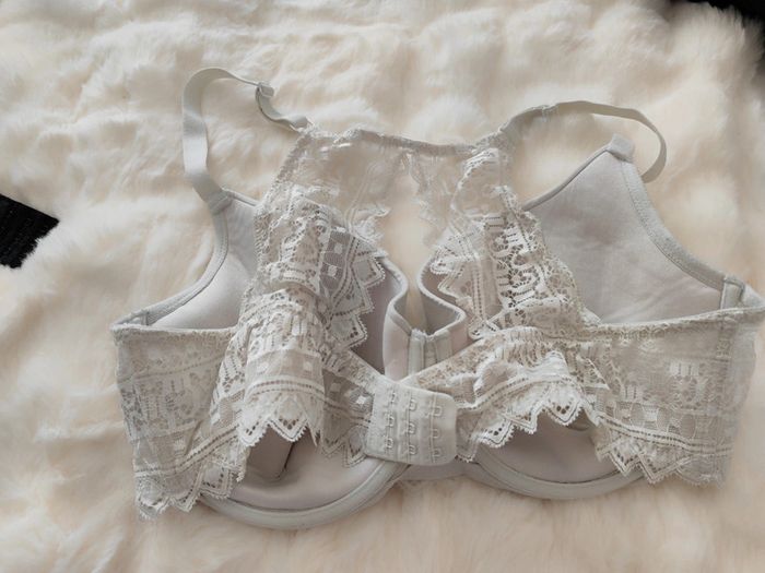Superbe soutien gorge taille 110E Kiabi blanc - photo numéro 2