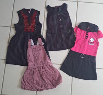 Lot de 4 robe taille 4 ans