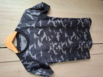 Tee-shirt type camouflage Puma, 12 ans