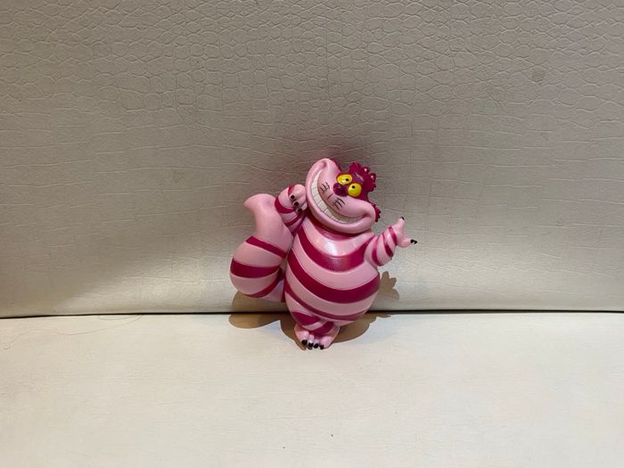 Figurine chat cheshire alice au pays des merveilles