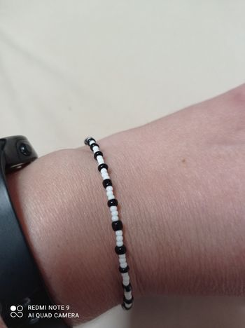 Bracelet perles blanches et noires, fait main neuf, bijou femme 