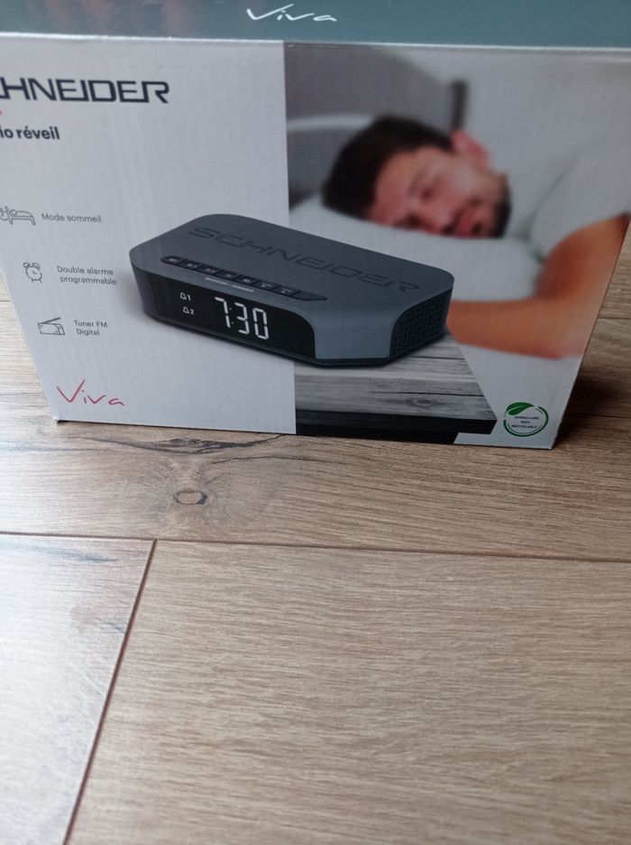 Radio réveil Schneider