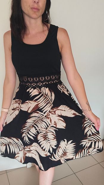 Robe d'été courte taille 36