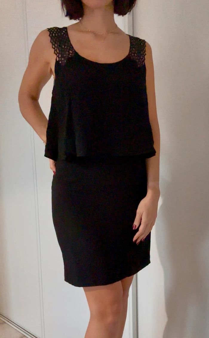 Robe dos décolleté noire taille 2 - Sandro - très bon état