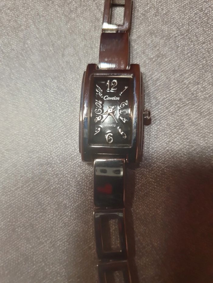 Montre fine argentée - photo numéro 3